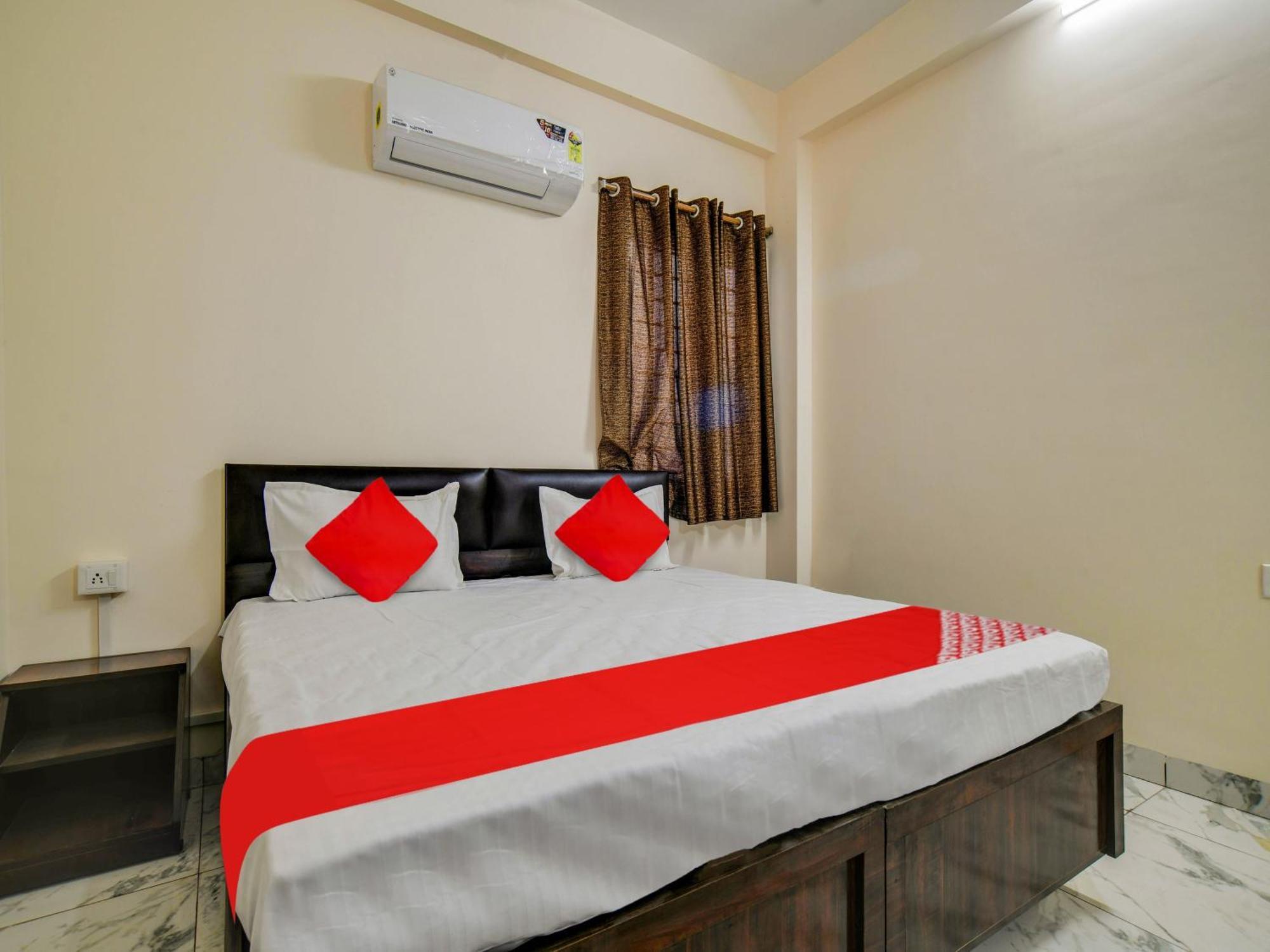 O Shree Radhey Hotel